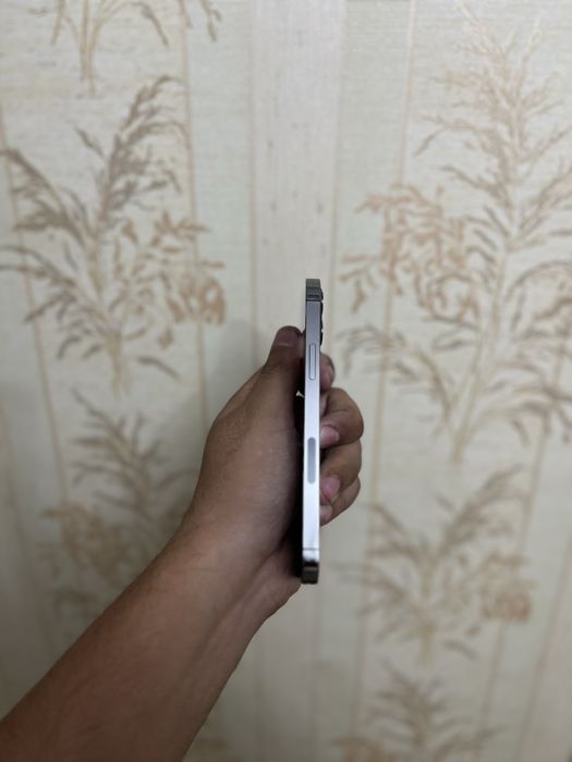 Iphone 12 pro sotiladi