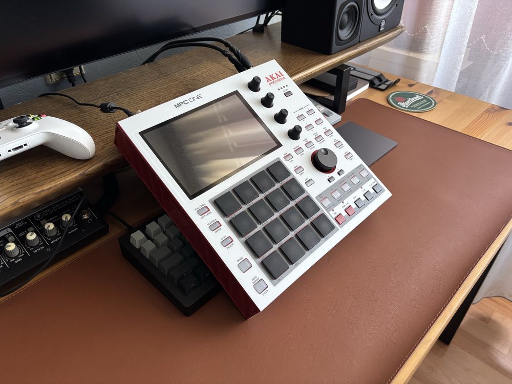 Сэмплер Akai MPC ONE+