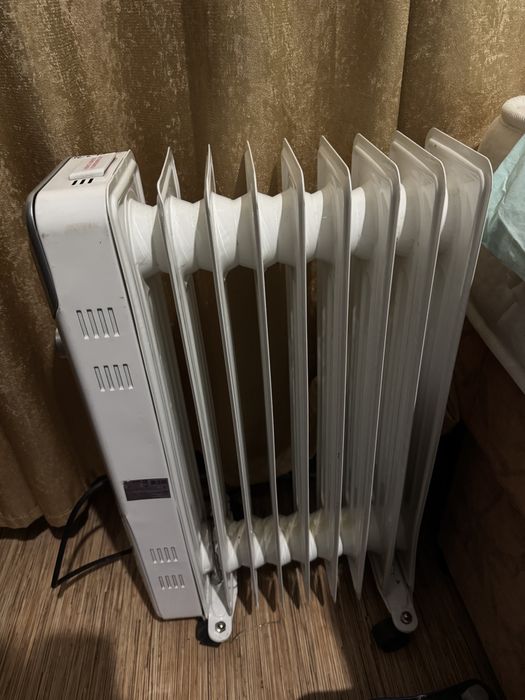 Обогреватель масляный / радиатор