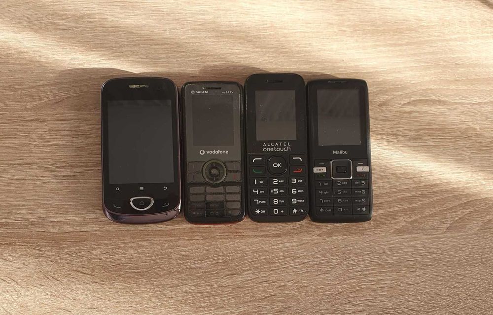 Vând telefoane vechi pentru piese sau colecționari (20 de lei toate)