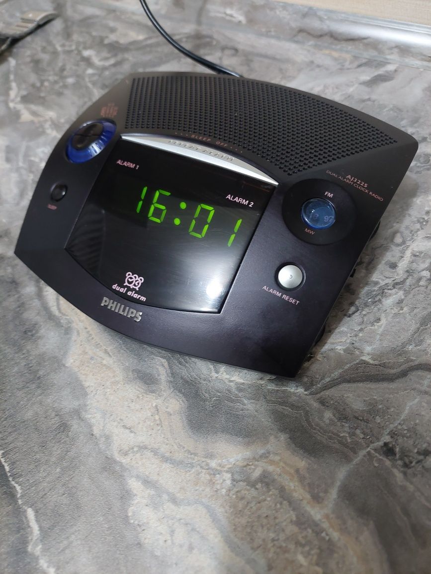 Vind Ceas cu Radio Philips de Masa