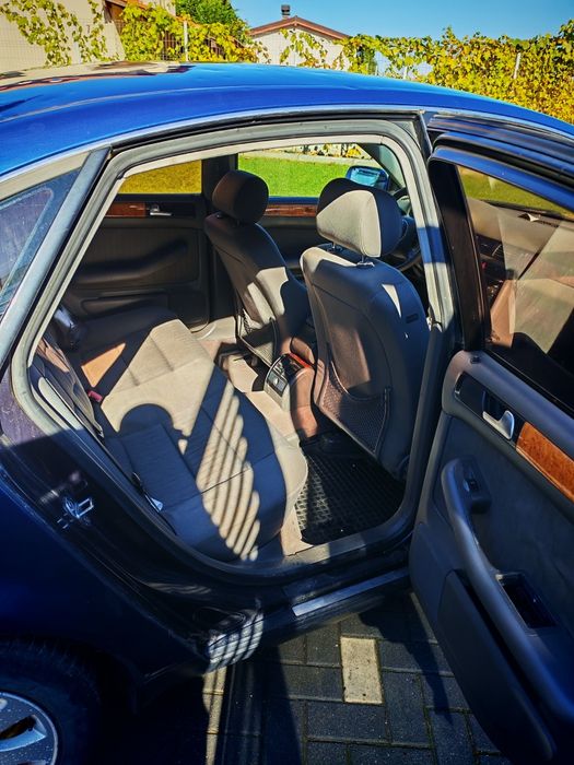 Audi A6 C5   . .