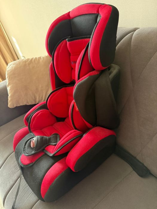 Продаю новое детское автокресло