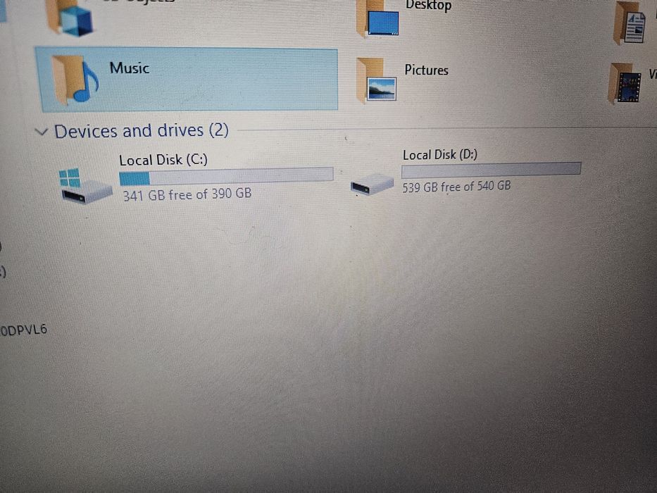 Vând laptop Lenovo l 81N3. Reducere pentru elevi.