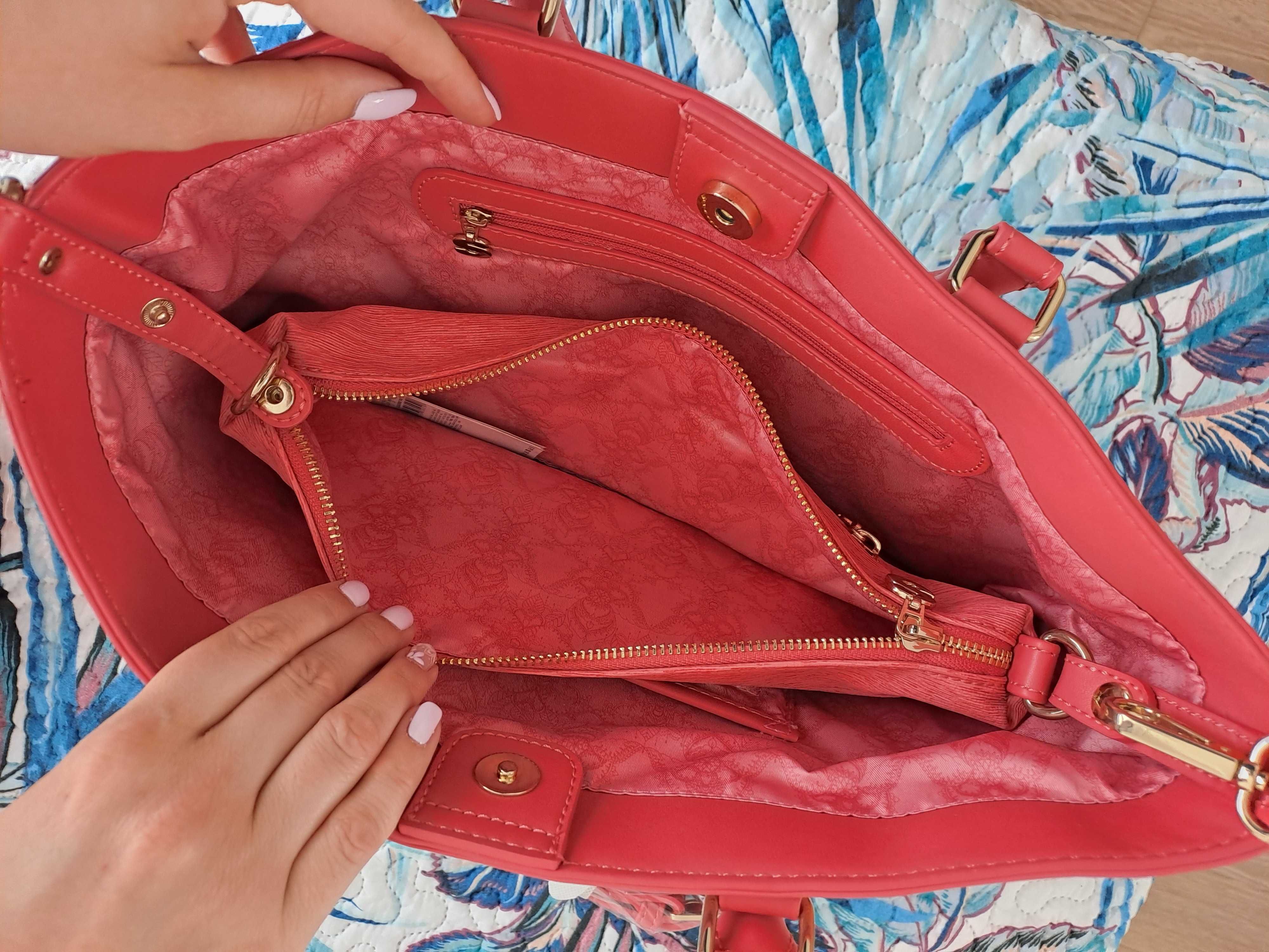 Нова Чанта Desigual