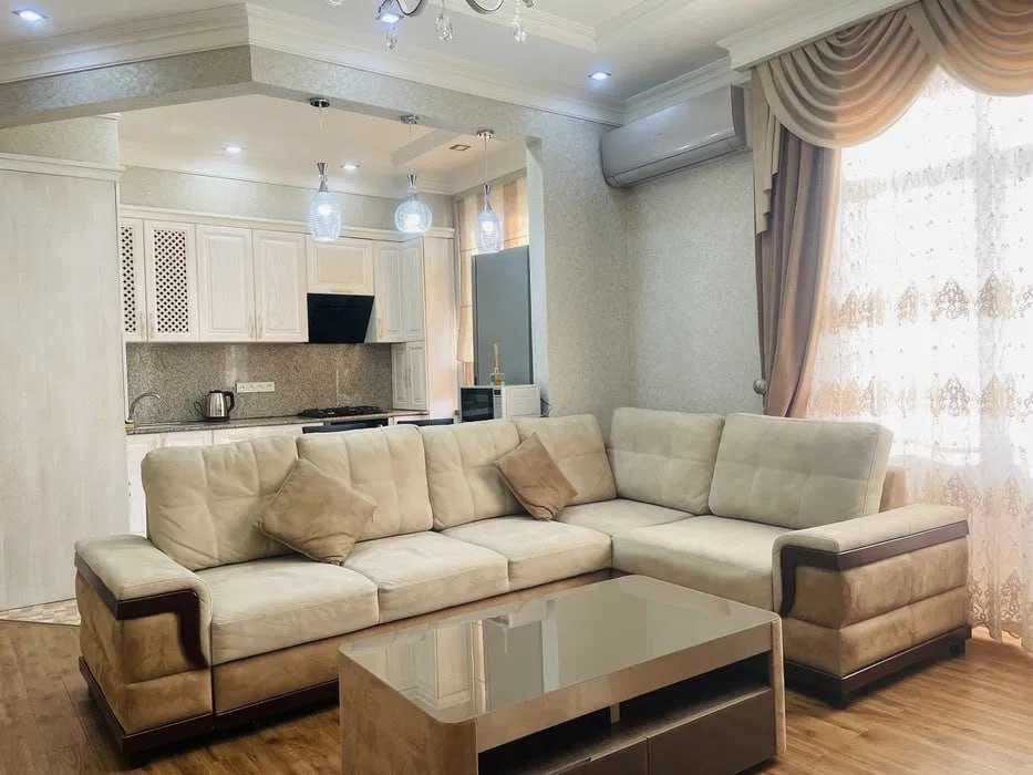 R5 Сдается ШИКАРНАЯ квартира 2/3/5 на метро БИЙ ор-р Художников!