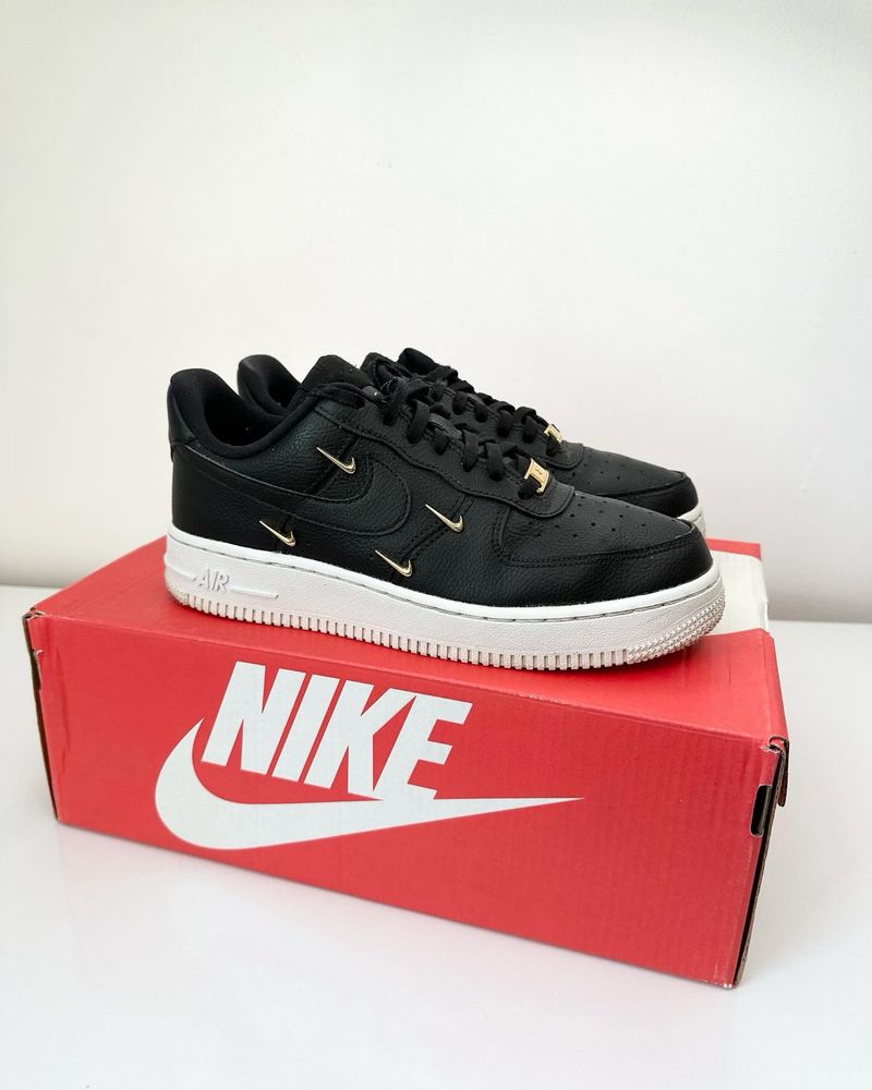 Nike Air Force  (37) Дамски Маратонки