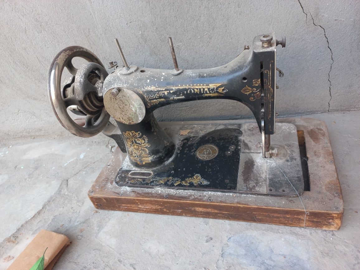 Швейная машинка антиквариат