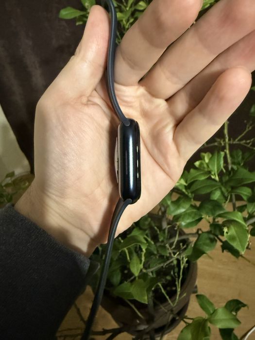 Apple Watch 9 45 mm Aluminum LTE+GPS