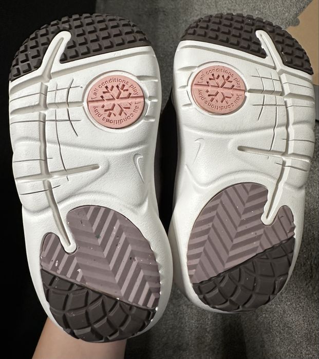 Нови ботуши nike