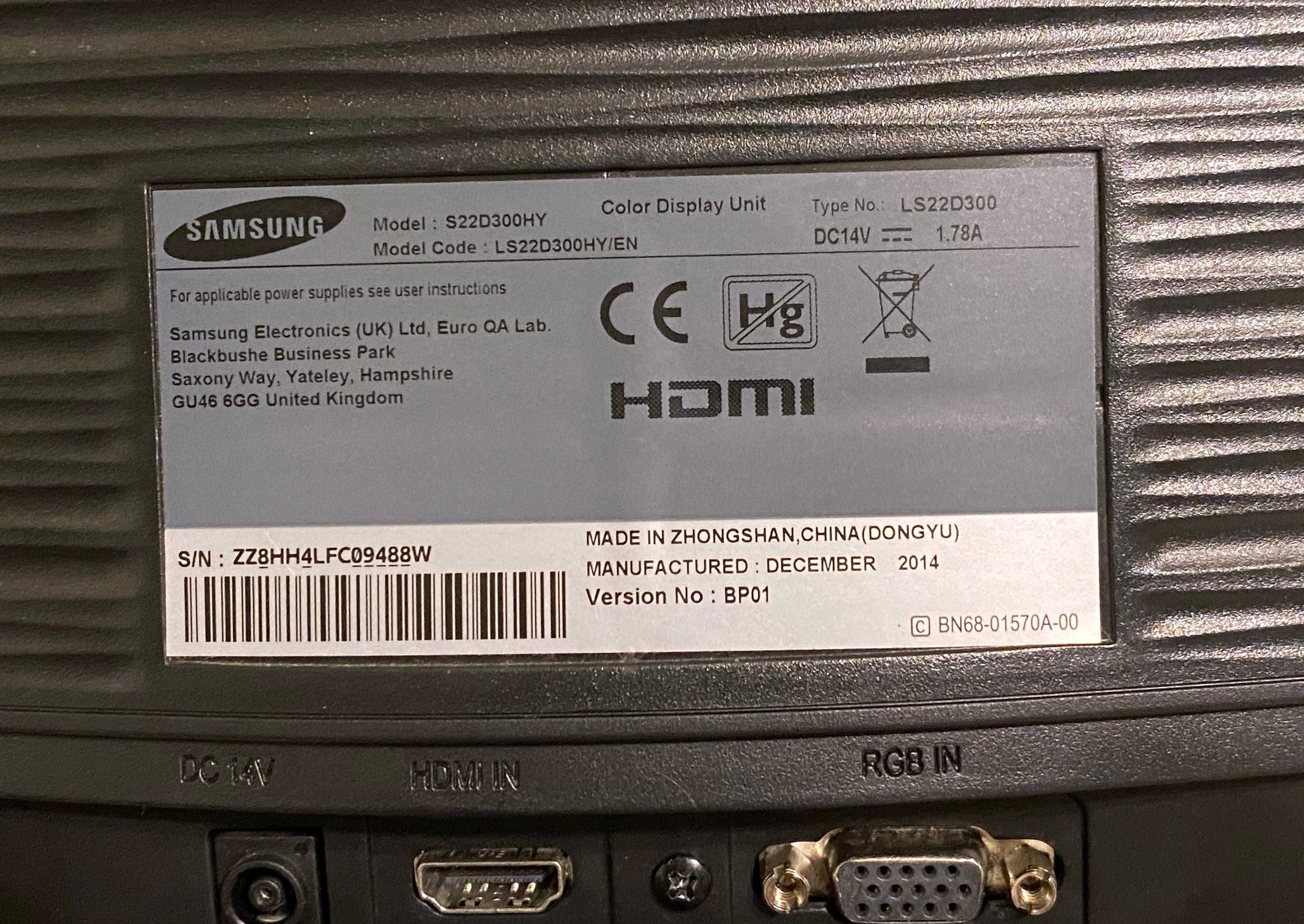 Monitor LED Samsung S22D300 22 Inch Full HD VGA HDMI 5 ms