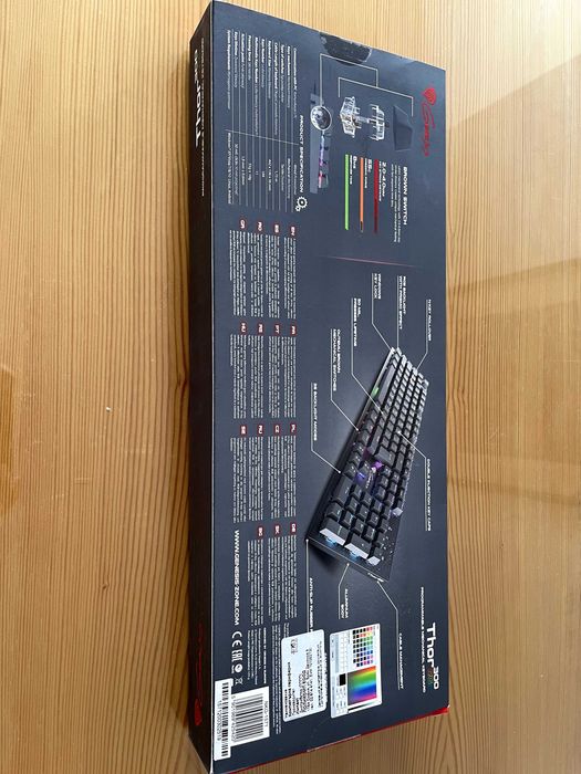 Механична геймърска клавиатура Genesis Thor 300 RGB