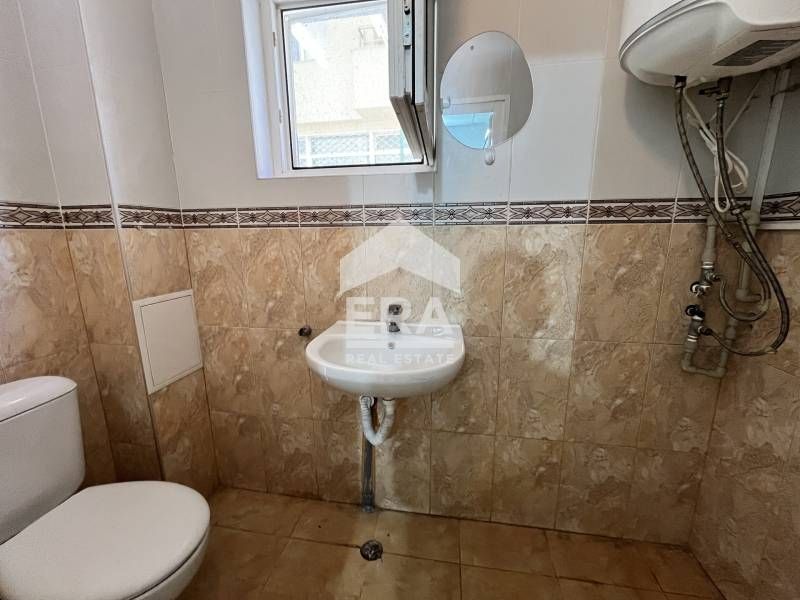 Търговско помещение с лице на ул. Пирин в Манастирски ливади