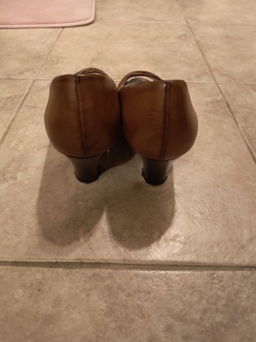 Дамски обувки номер 39