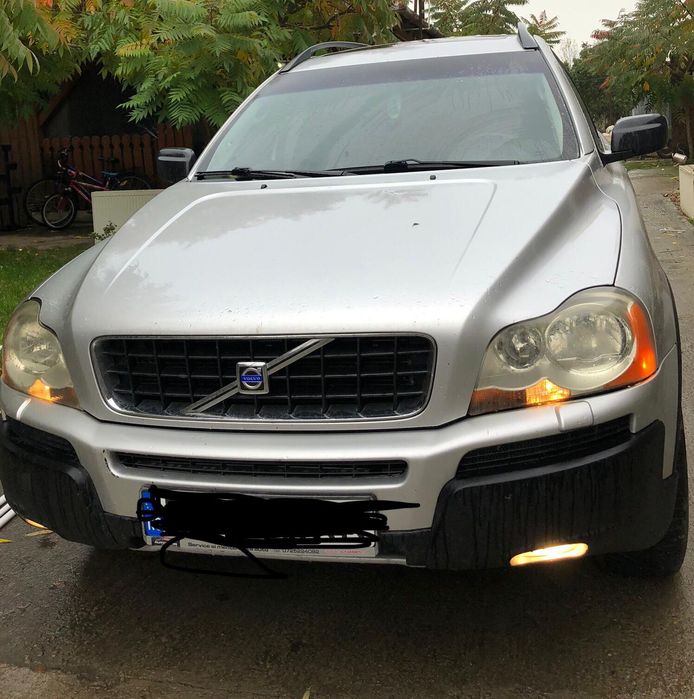 Volvo XC90 2004 .