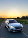 Skoda Superb Hibrid 218 CP