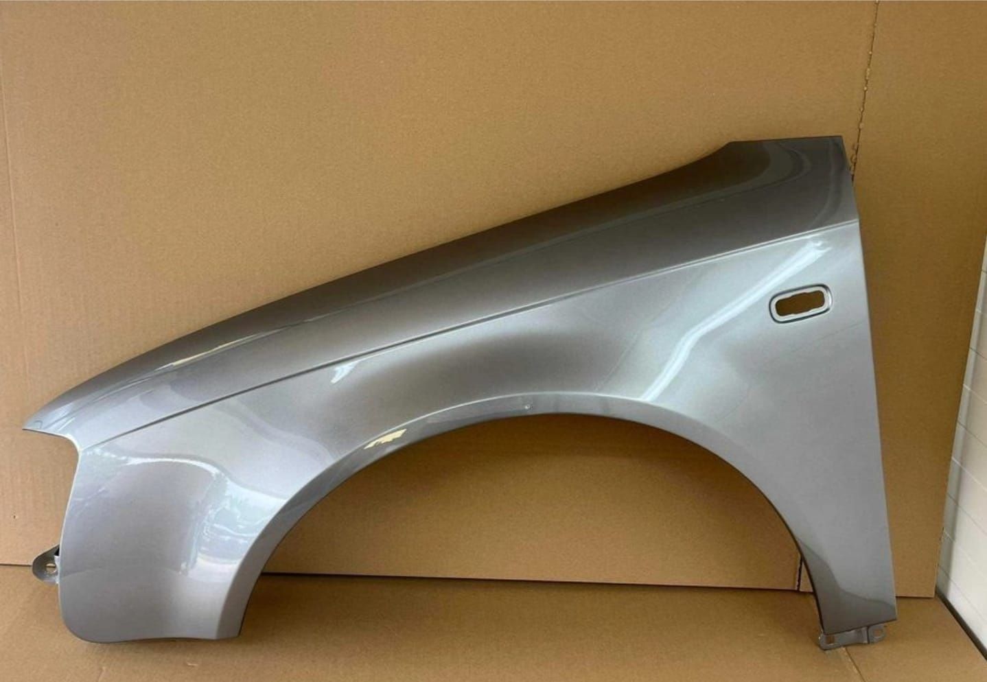 Aripa stanga fata NOUA vopsita gri LY7Q Audi A4 B7 2004 - 2008