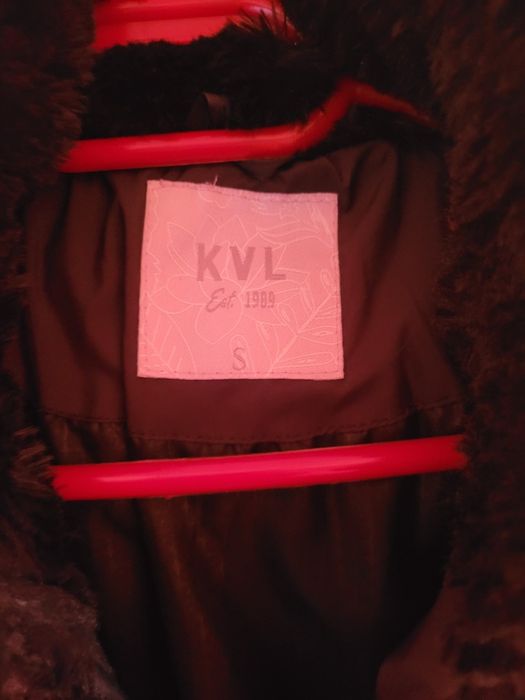 Geacă lungă pentru femei