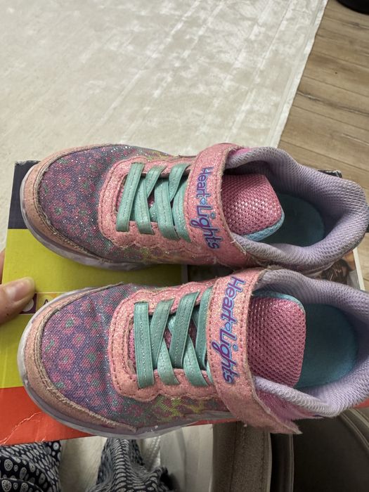 Skechers кроссовки для девочки