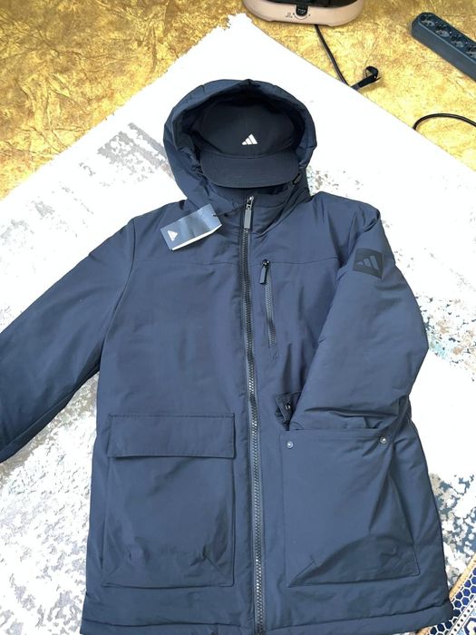 Адидас куртка новый