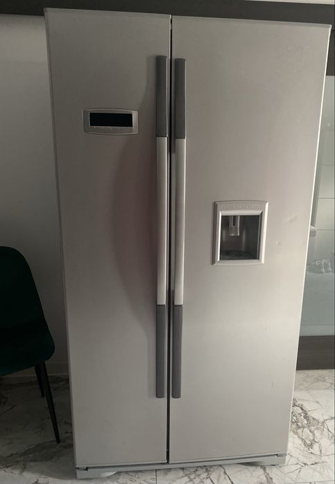 Frigider side-by-side Beko