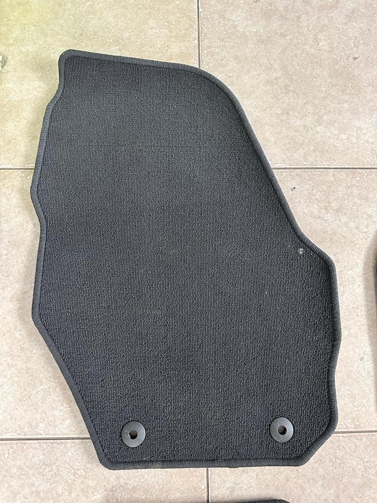 Set de presuri covoroase Volvo S60 V60 2010+