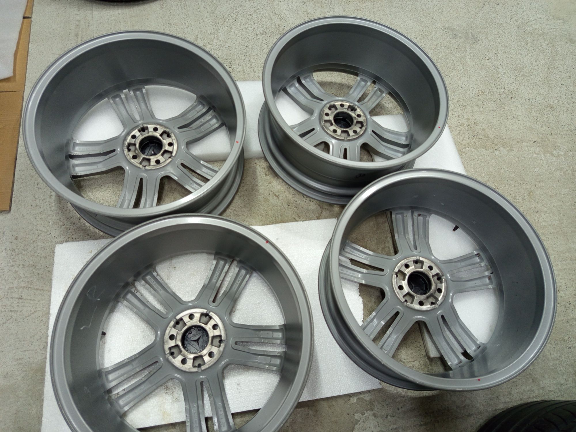 Оригинални джанти Mercedes R20