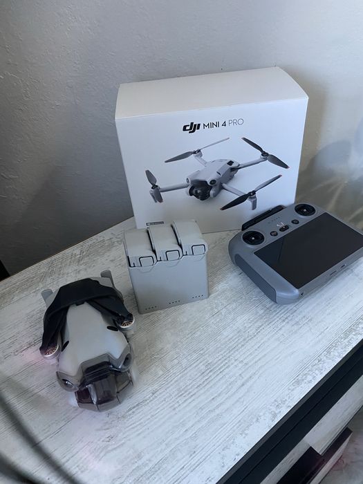 Dji Mini 4 pro fly more combo
