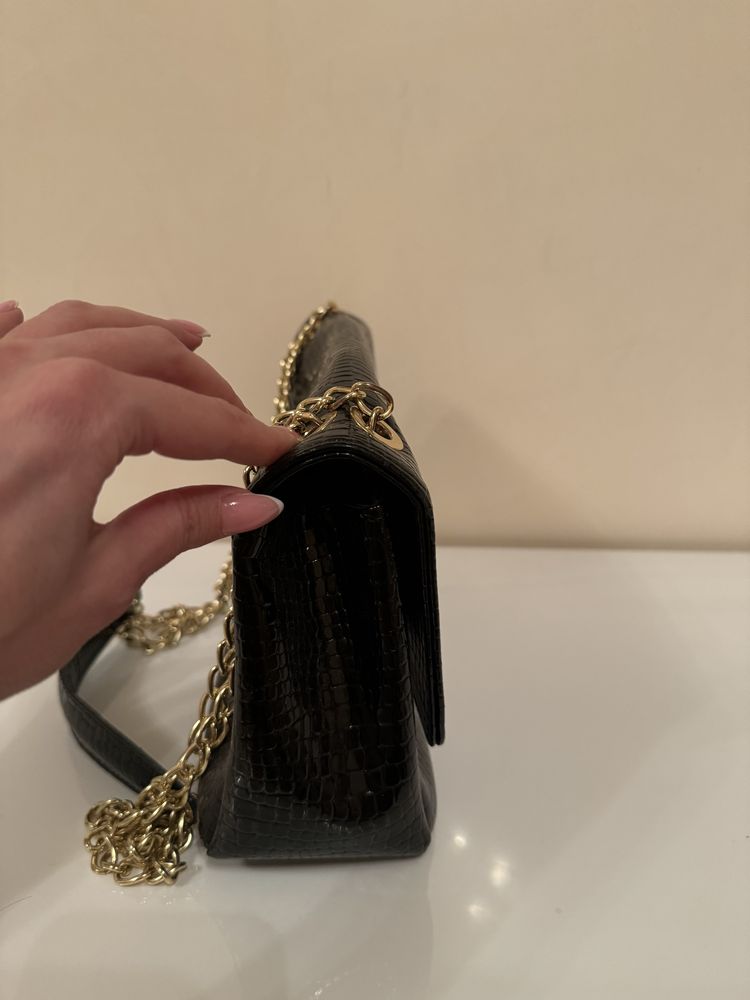 Чанти- Ermanno Scervino, Furla, Roberta Biagi, Moschino