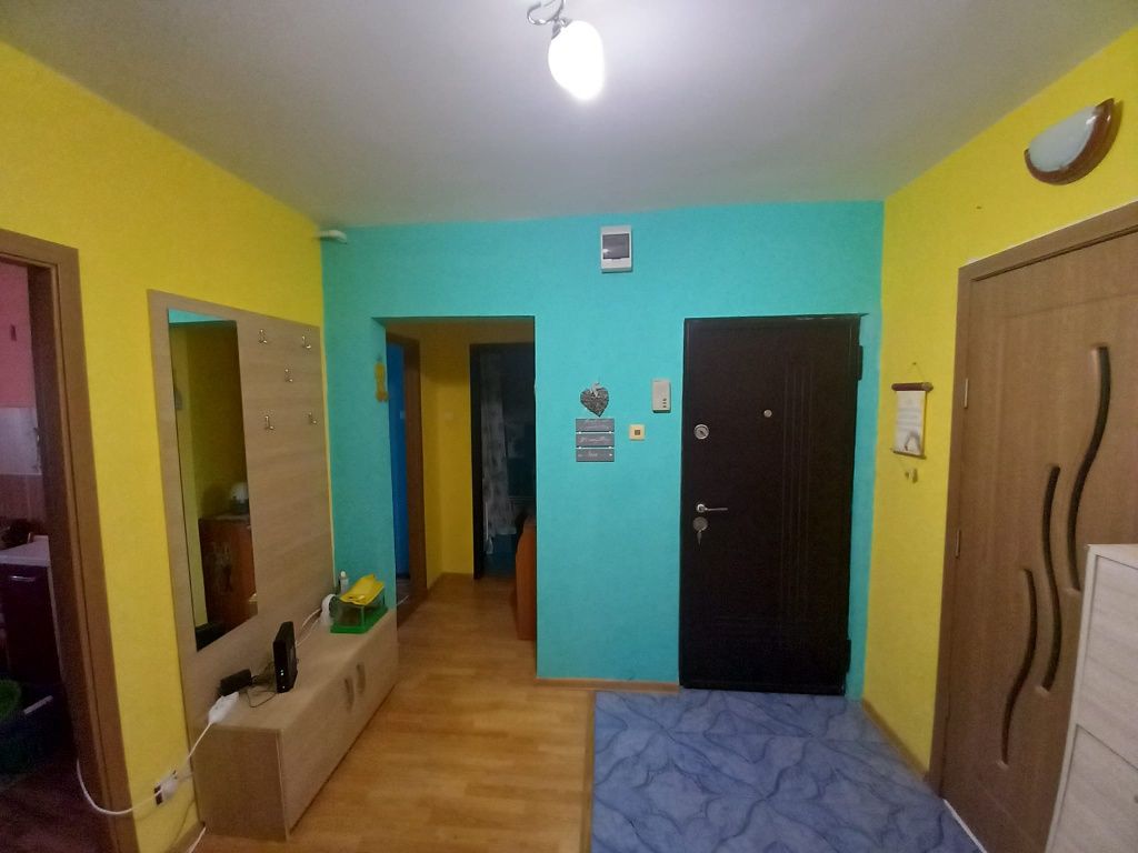 Apartament 4 camere de Vanzare