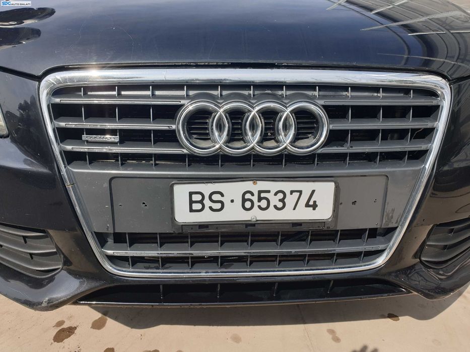 Grila cu Emblema cu Imperfectiune Audi A4 B8 NFL Non Facelift 2008 - 2012 [K7313]