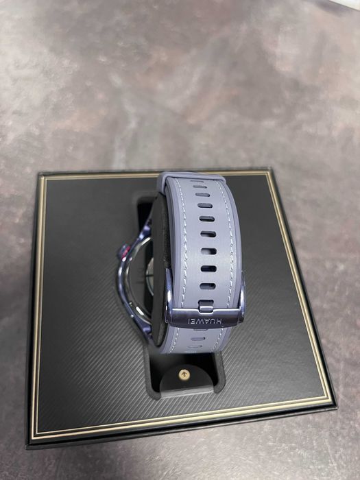 ЧИСТО НОВ 46mm Huawei Watch 5 TITANIUM с Гаранция