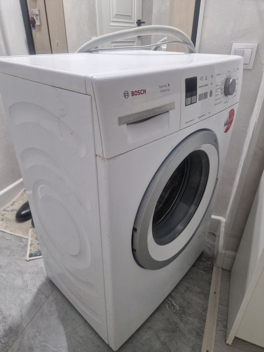 стиральная машина Bosch 6 кг в хорошем состоянии работает отлично