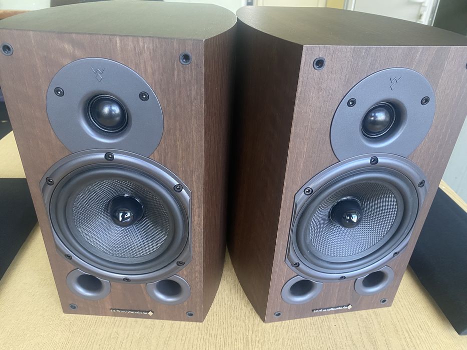 Колони Wharfedale Diamond 9.1