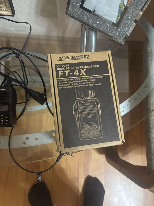 Vand statie noua yaesu FT4XE nefolosita
