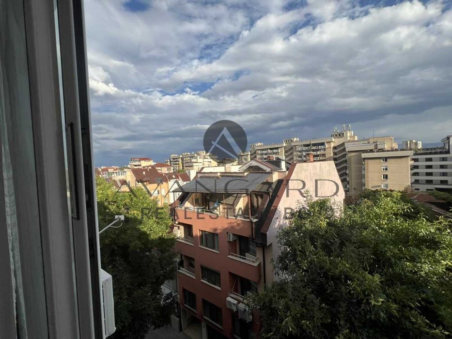 оф.23877 Обзаведен тристаен/ Стария град