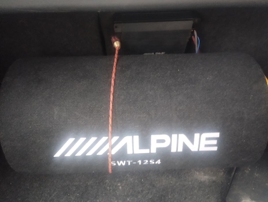 Subwoofer Alpine + Amplificator Alpine