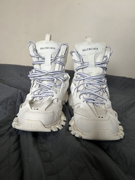 Balenciaga track Hike