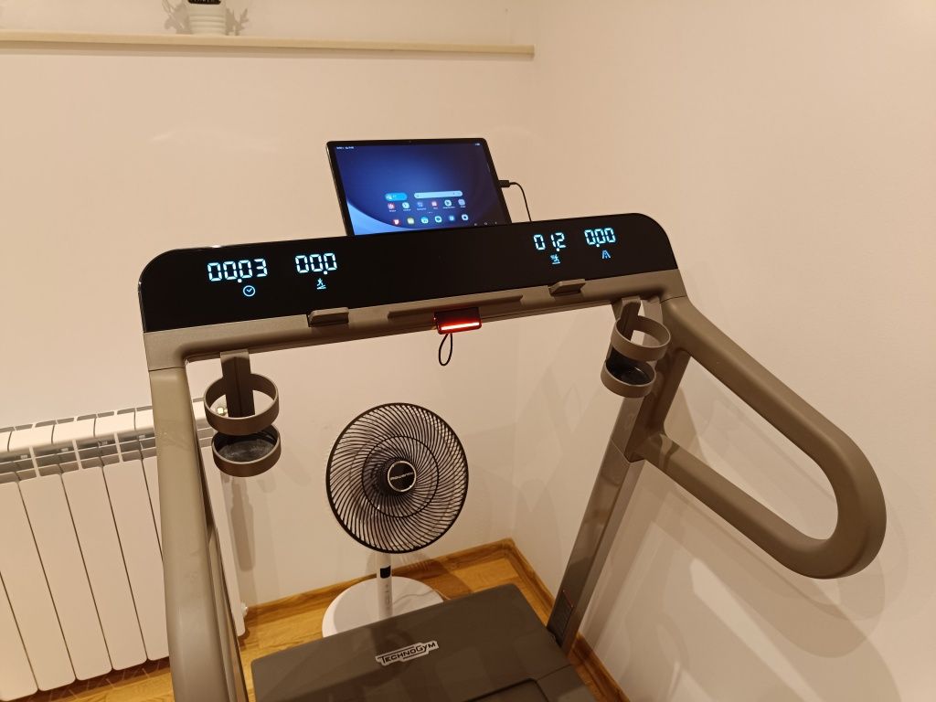 Бягаща пътека Technogym MyRun