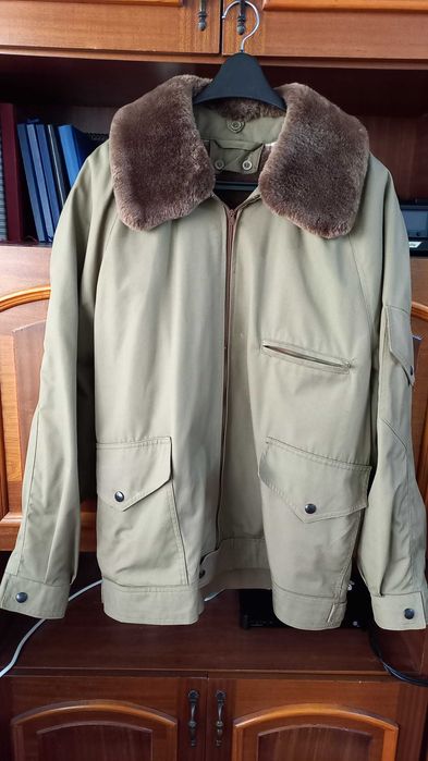 Haina barbati /Scurta impermeabila, mesada blana detasabila, Marime 56