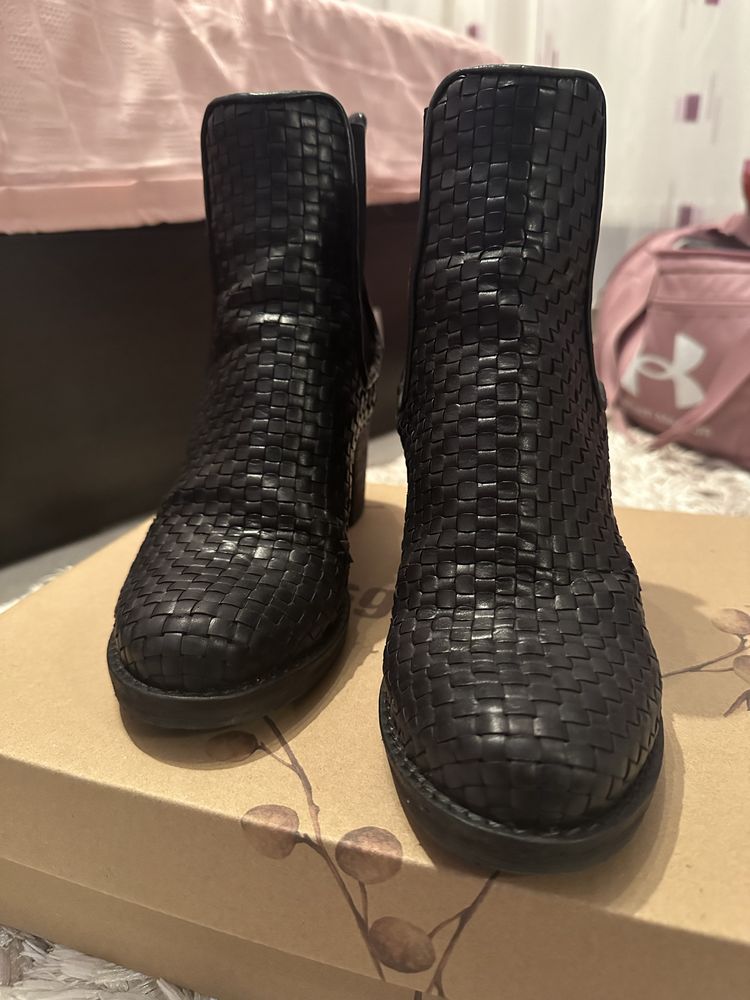 Ghete din piele Why Denis 38