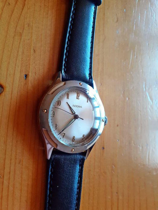 НОВ ADORA Lux Watch -Швейцарски механичен неизползван от колекция