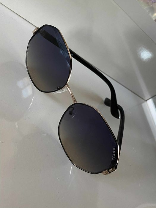 GUESS info na lichno