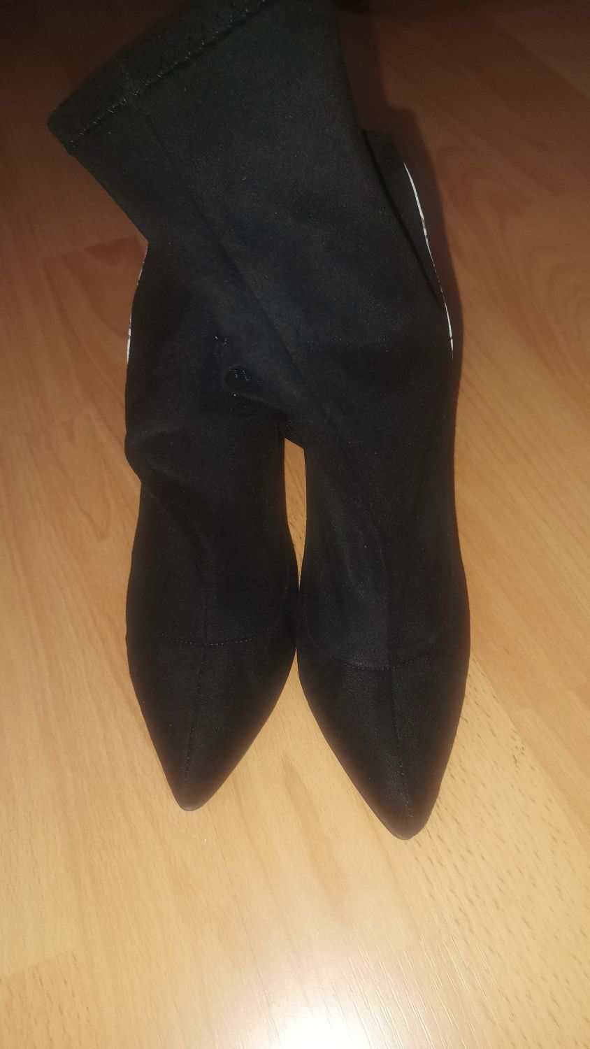 Botine tip șosetă LV