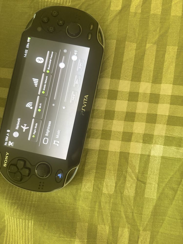 Продава се ps vita