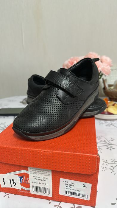 Продам детские кожаные туфли