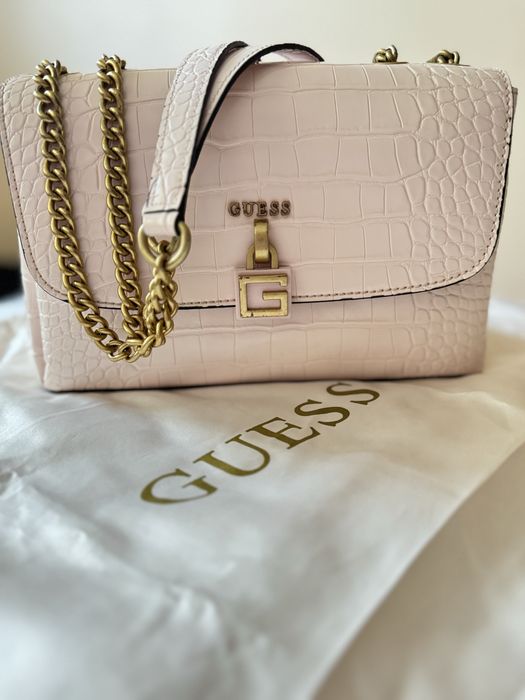 Дамска чанта Guess