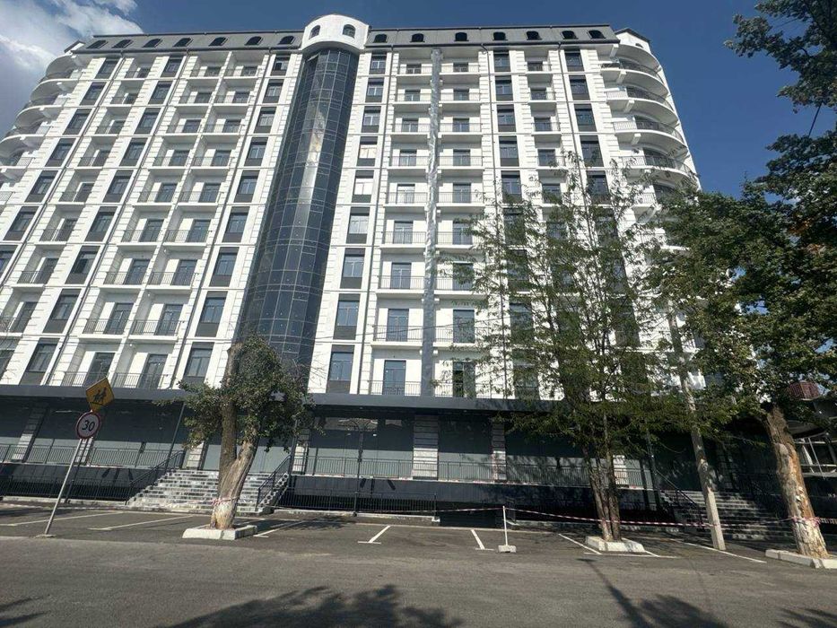 Obi Hayot квартира без ремонта  локации Яшнабад Пл 62м²;Рисовый базар