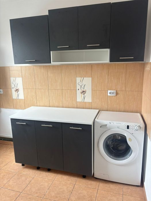 Inchiriez garsoniera