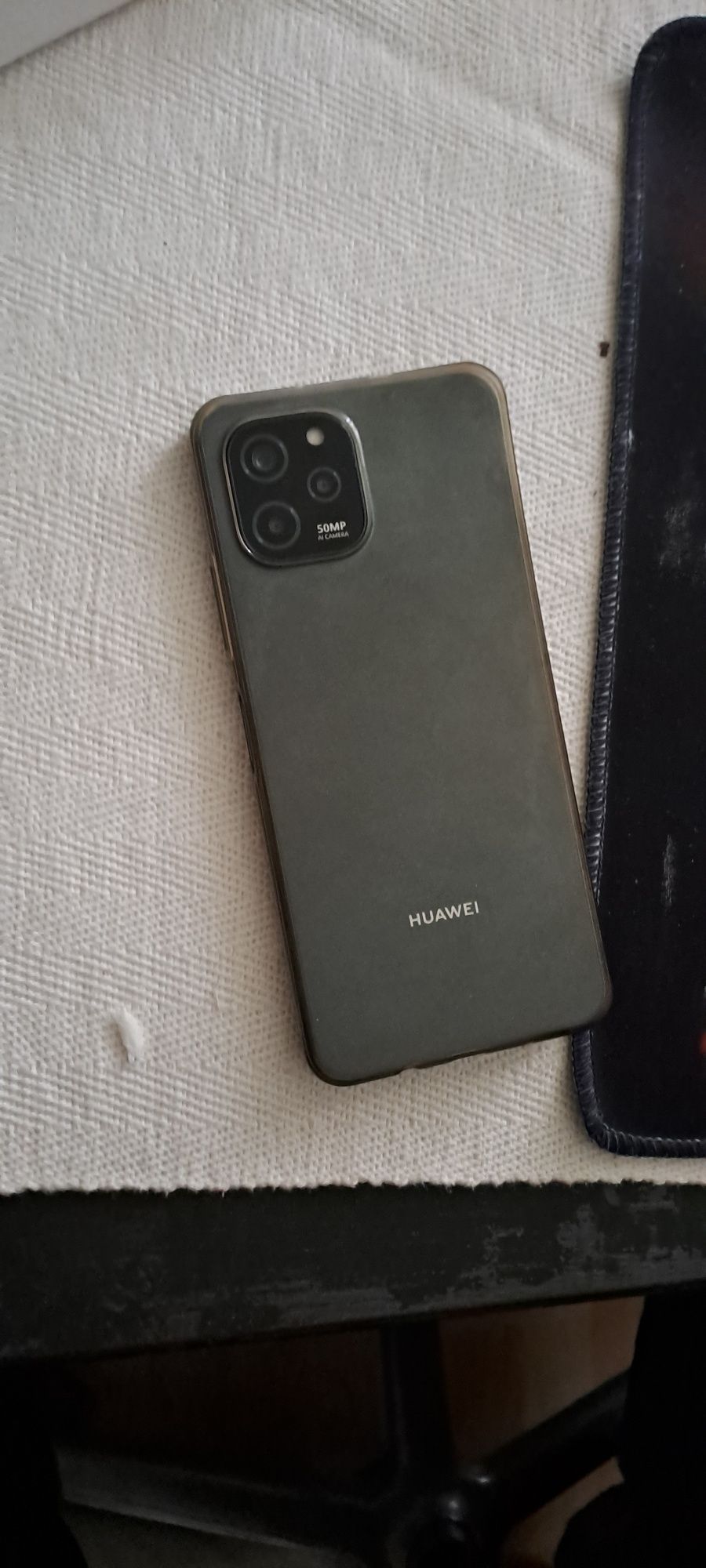 Vând Huawei Nova Y61